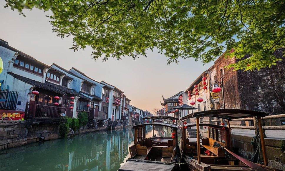 为什么大学生都不愿意听政治课，却依旧要上课呢？